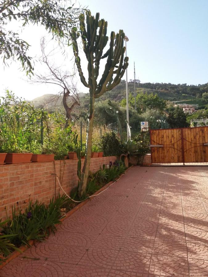 Fabiene Familyholidays Gelsonia Cefalù Dış mekan fotoğraf