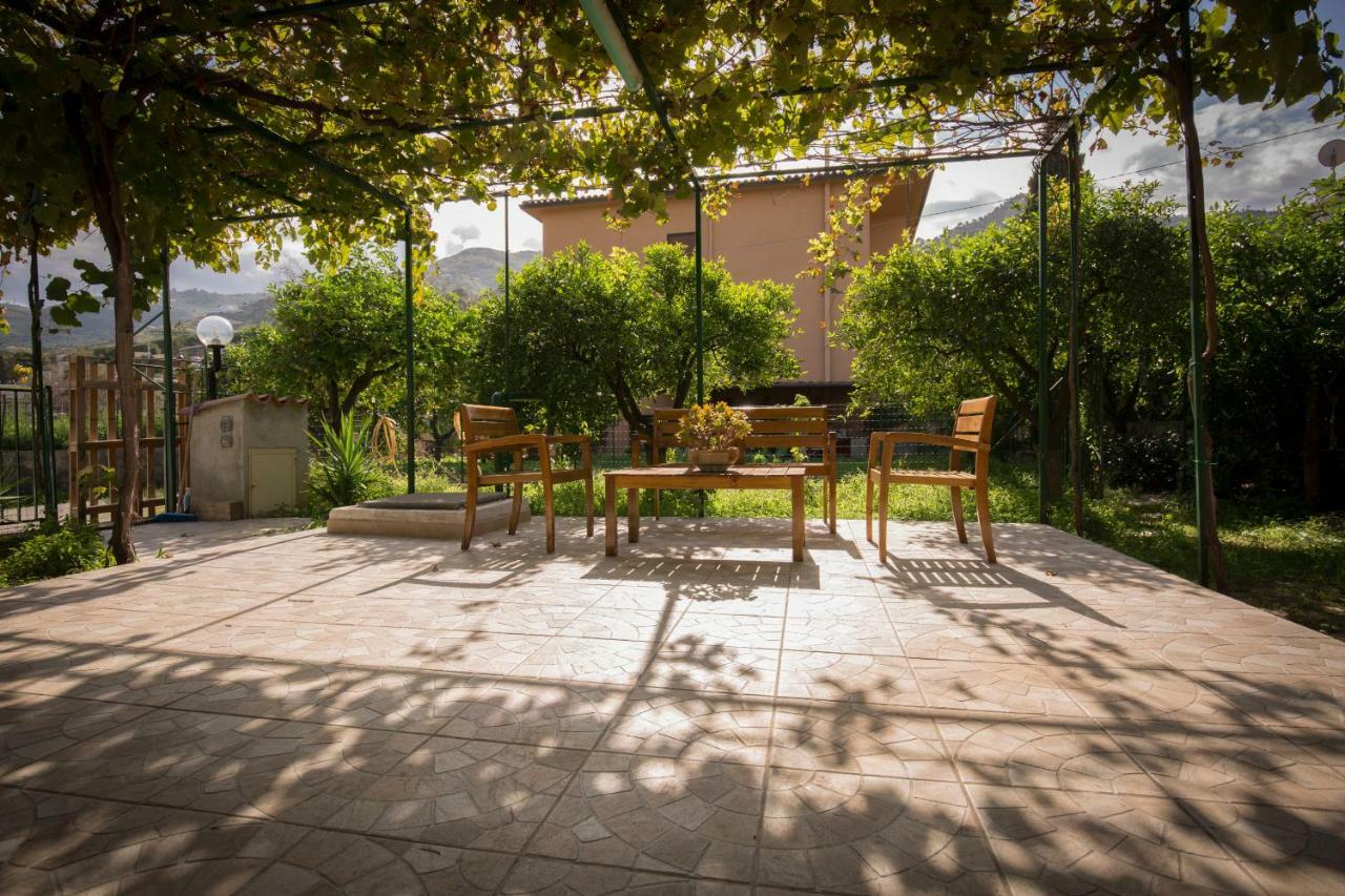 Fabiene Familyholidays Gelsonia Cefalù Dış mekan fotoğraf